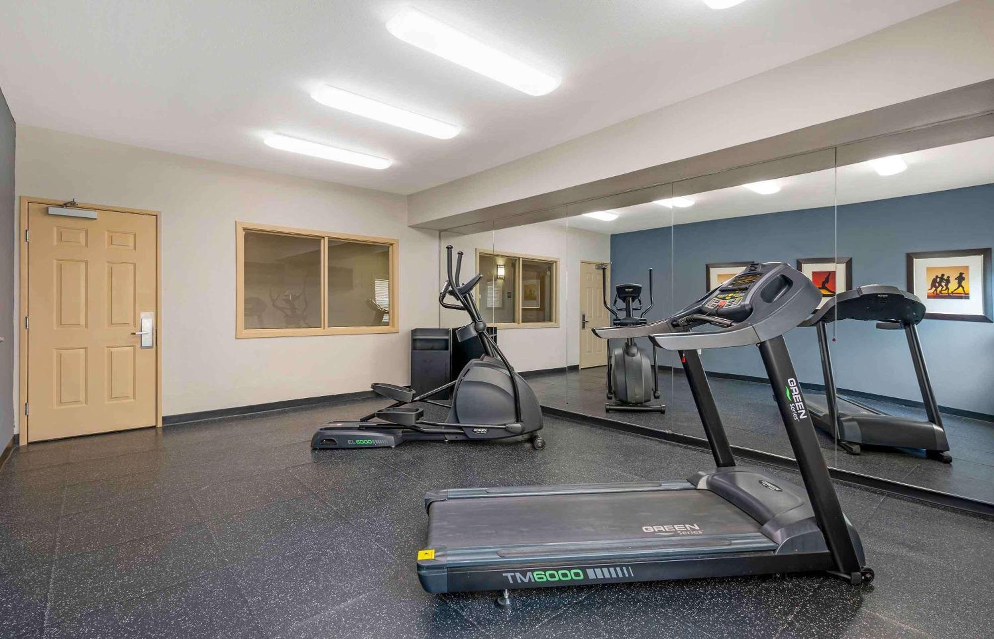 Extended Stay America Suites - Indianapolis - Airport - W Southern Ave Buitenkant foto