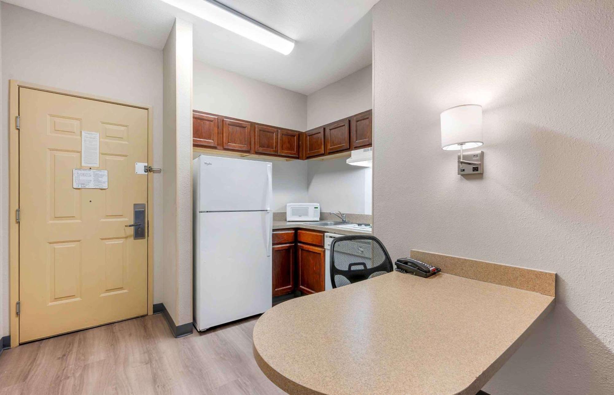 Extended Stay America Suites - Indianapolis - Airport - W Southern Ave Buitenkant foto