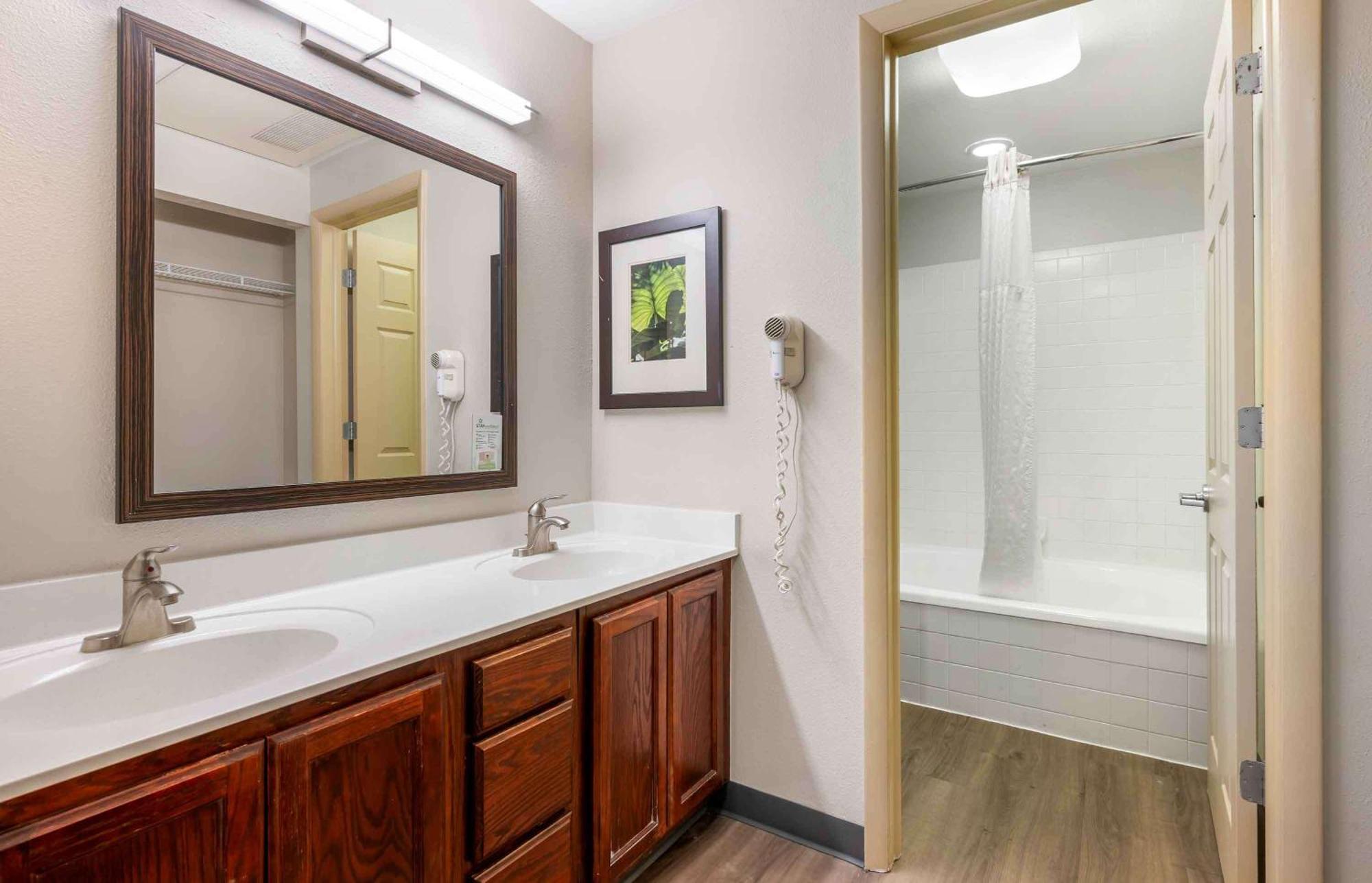 Extended Stay America Suites - Indianapolis - Airport - W Southern Ave Buitenkant foto