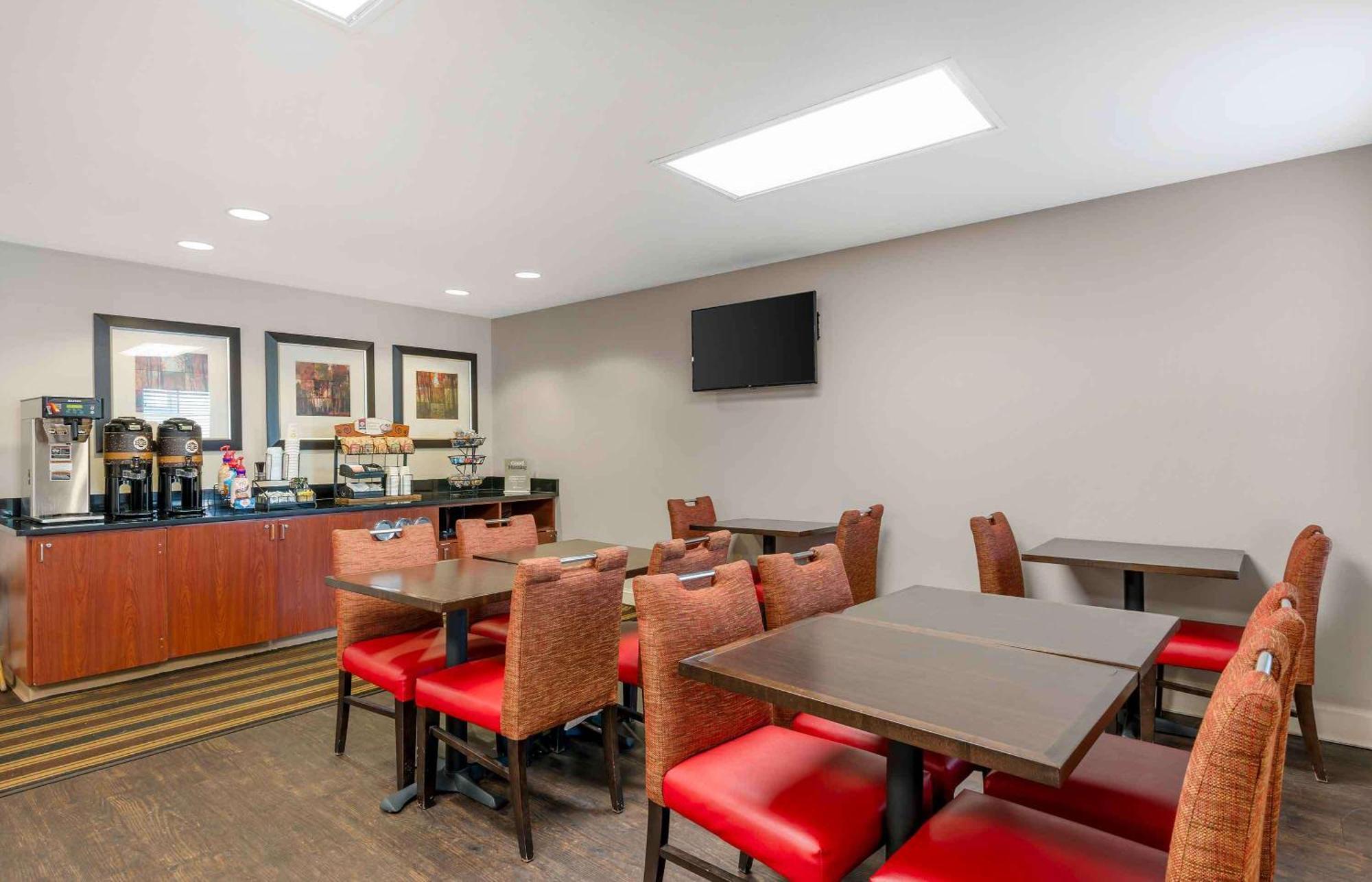 Extended Stay America Suites - Indianapolis - Airport - W Southern Ave Buitenkant foto