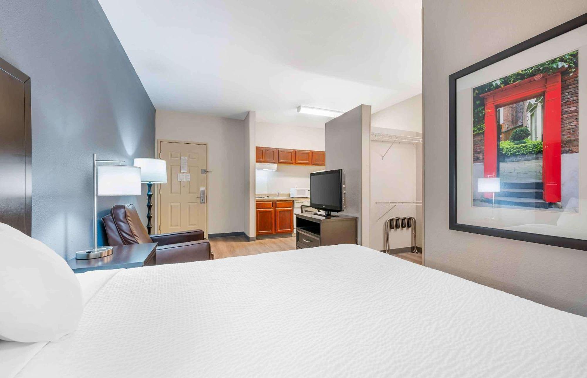 Extended Stay America Suites - Indianapolis - Airport - W Southern Ave Buitenkant foto