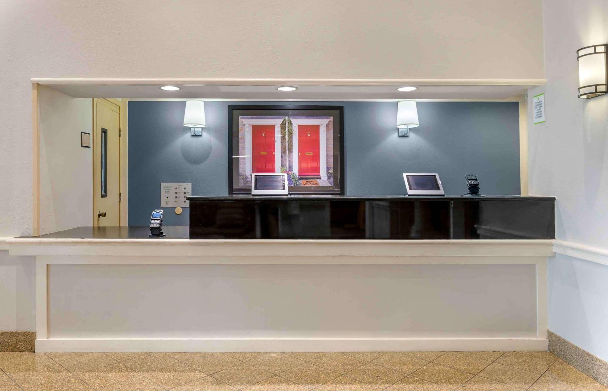 Extended Stay America Suites - Indianapolis - Airport - W Southern Ave Buitenkant foto